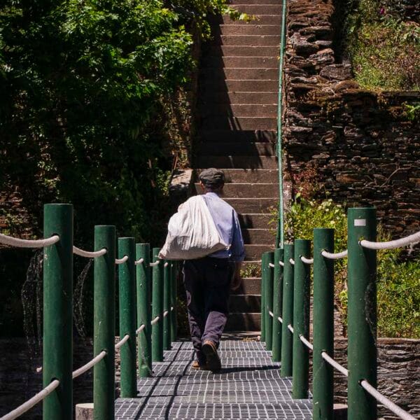 O Homem e a Escadaria