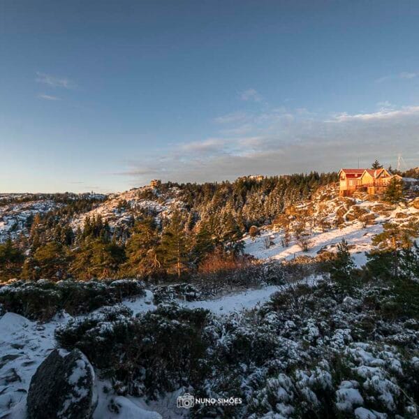 A Casa Laranja na Neve