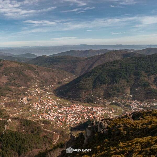 Vila no Vale Montanhoso